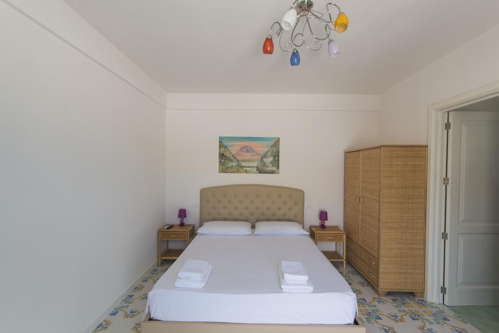 Gyaaim Villa Castro  Dış mekan fotoğraf